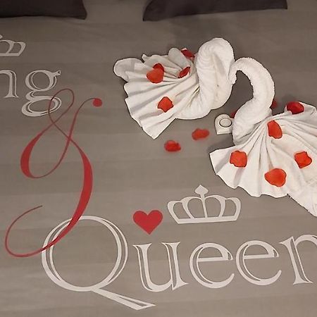 King&Queen Kastela Luaran gambar